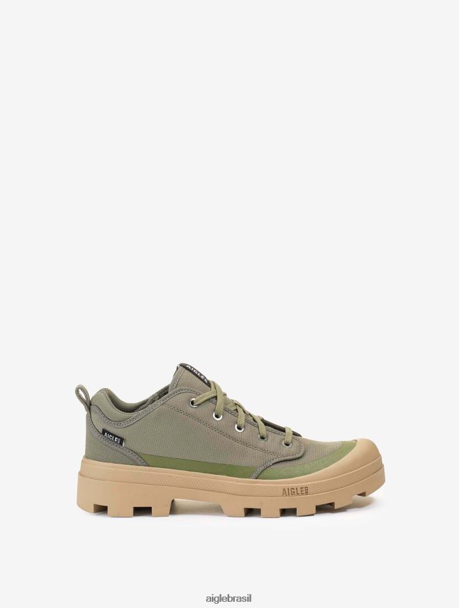 Aigle sapato a versão de cintura baixa do icônico sapato de caminhada feito de poliéster reciclado caqui homens RX2B88270