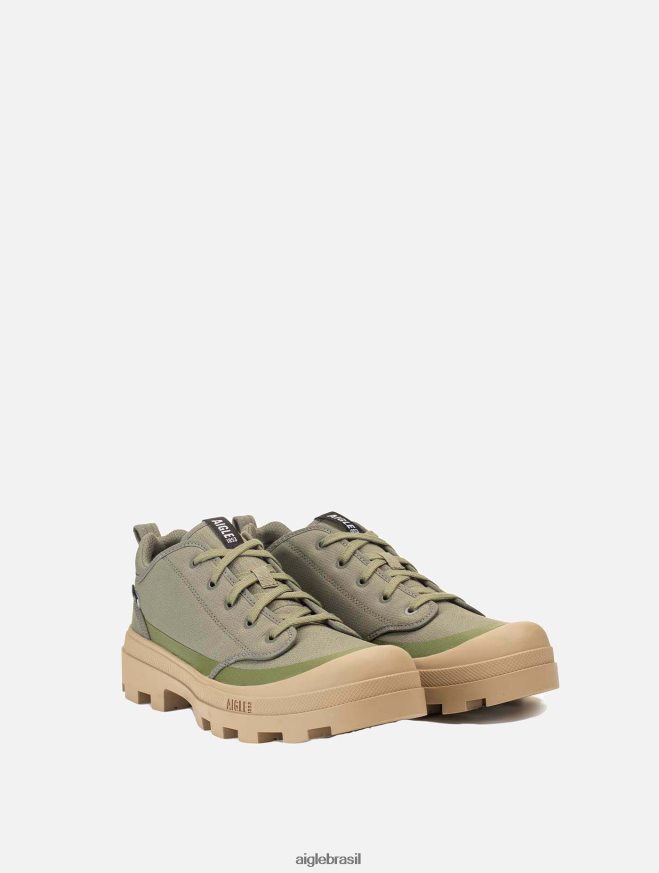 Aigle sapato a versão de cintura baixa do icônico sapato de caminhada feito de poliéster reciclado caqui homens RX2B88270